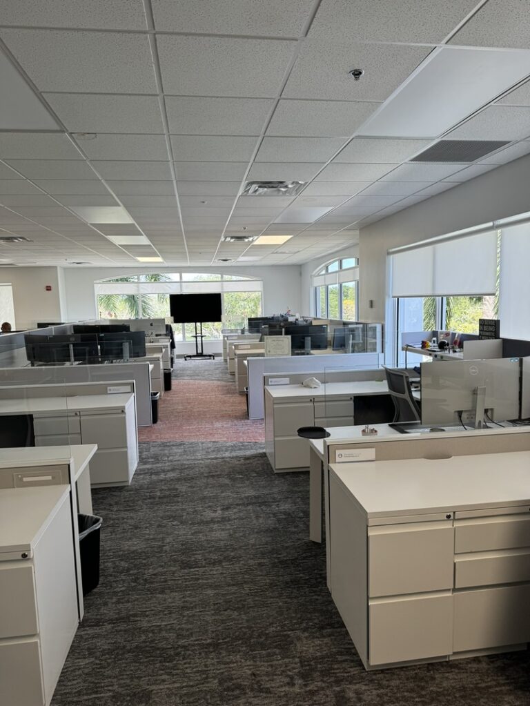 5600 Broken Sound 33